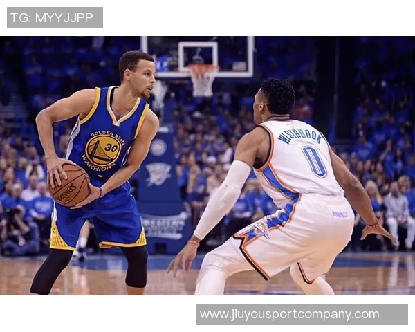 余华分析威少现状与库里关系若无库里威少仍可赚五千万