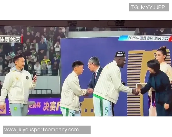 德国资深裁判巴斯蒂安丹克特将执法足协杯决赛VAR裁判职责