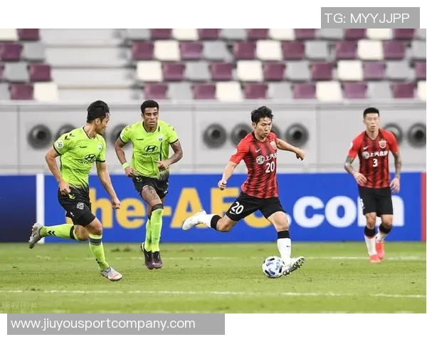 全北助教疑似做拉眼角动作引发争议裁判协会指控种族歧视