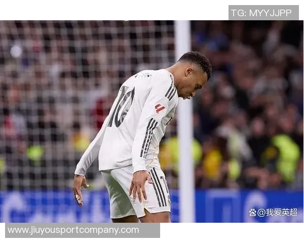 姆巴佩训练中暂时退场全力以赴争取赶上西超杯比赛