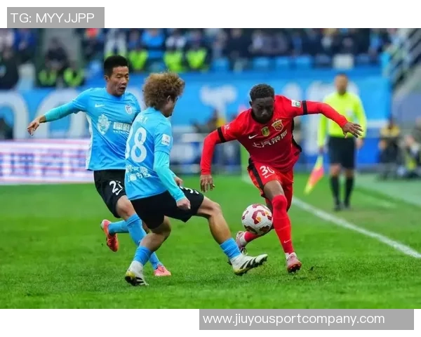 申花上赛季与海港争冠失利本赛季再度追赶仅差2分屈居亚军